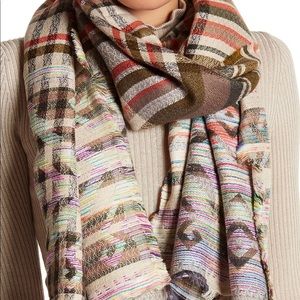 Vismaya Embroidered Plaid Scarf